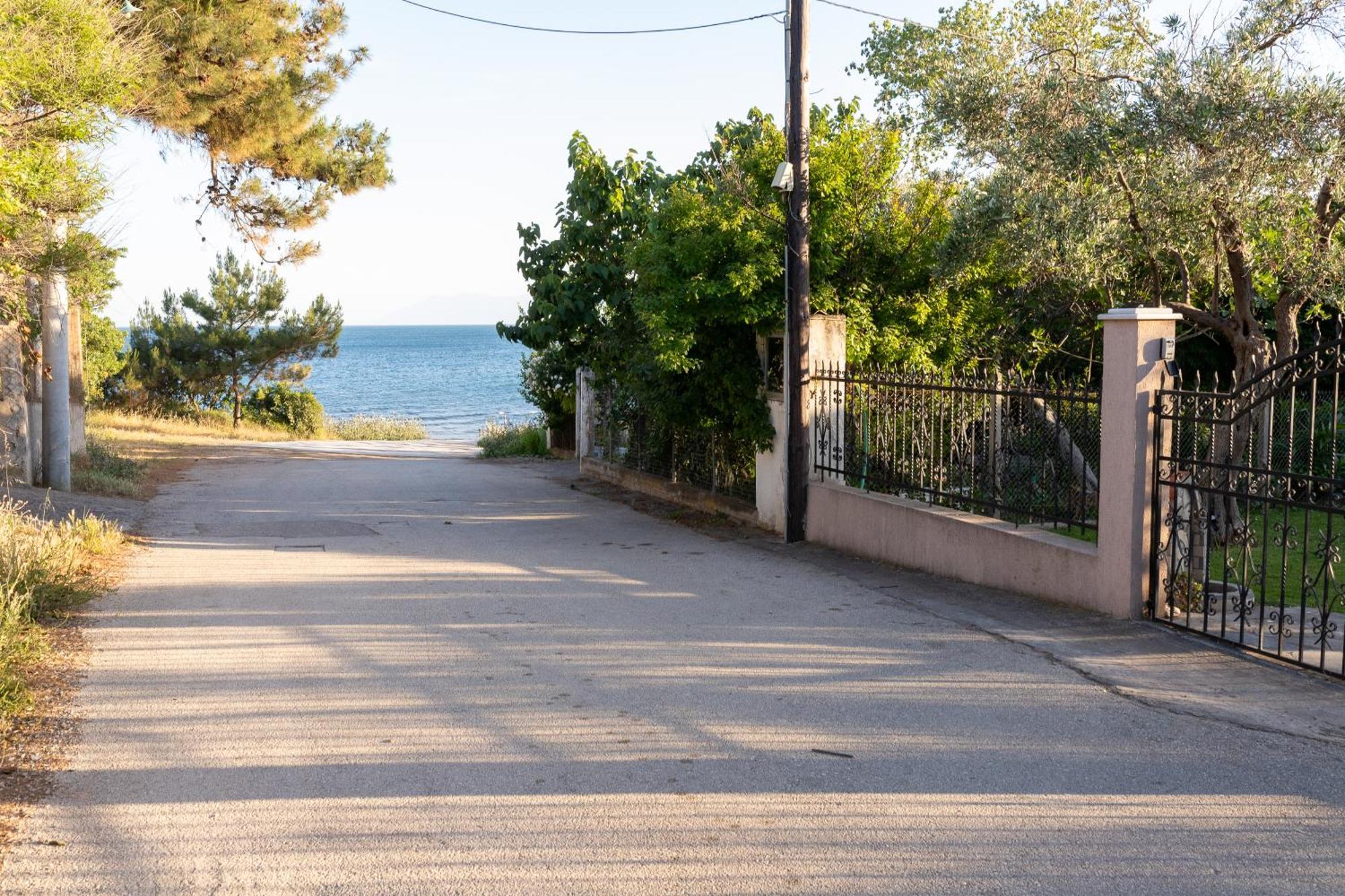 Ferienhaus Makri Beach Villa *
